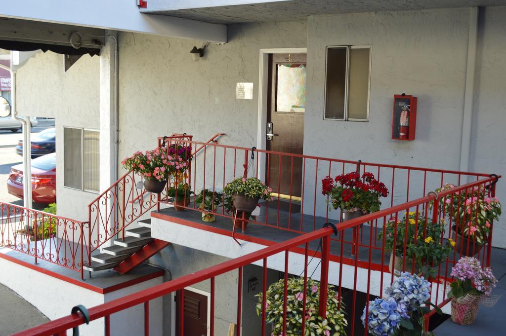 Glass Slipper Inn - Stanford Palo Alto Zewnętrze zdjęcie